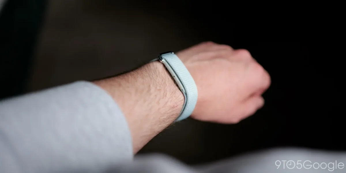 Fitbit Air outshines Pixel Watch, revolutionizing fitness tracking experience for users